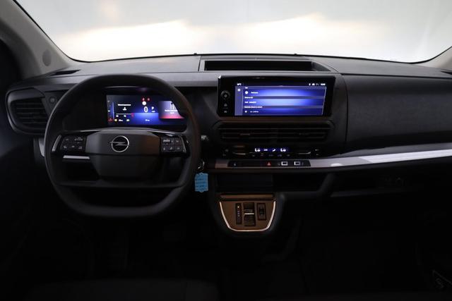 Opel Vivaro Kombi 9-Sitzer Lang 2.0 Diesel 8-Gang Automatikgetriebe 