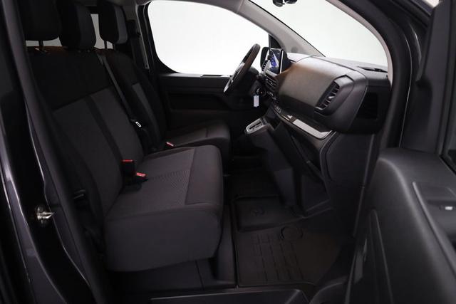 Opel Vivaro Kombi 9-Sitzer Lang 2.0 Diesel 8-Gang Automatikgetriebe 