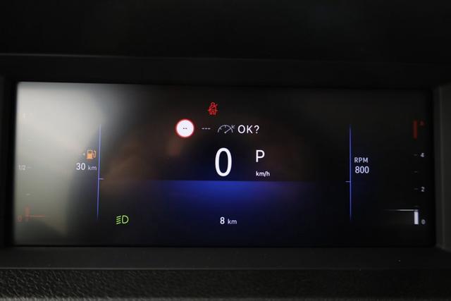 Opel Vivaro Kombi 9-Sitzer Lang 2.0 Diesel 8-Gang Automatikgetriebe 