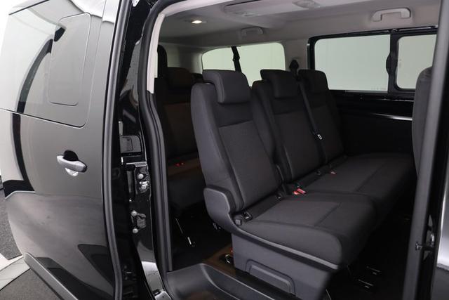 Opel Vivaro Kombi 9-Sitzer Lang 2.0 Diesel 8-Gang Automatikgetriebe 