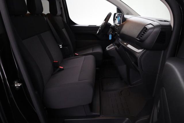 Opel Vivaro Kombi 9-Sitzer Lang 2.0 Diesel 8-Gang Automatikgetriebe 