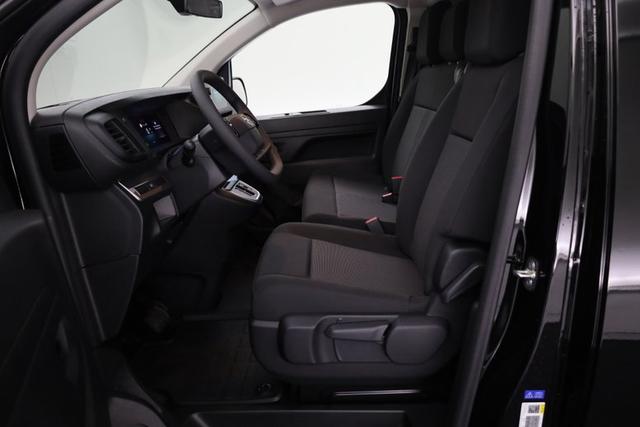 Opel Vivaro Kombi 9-Sitzer Lang 2.0 Diesel 8-Gang Automatikgetriebe 