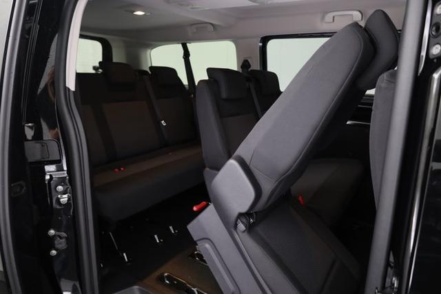 Opel Vivaro Kombi 9-Sitzer Lang 2.0 Diesel 8-Gang Automatikgetriebe 