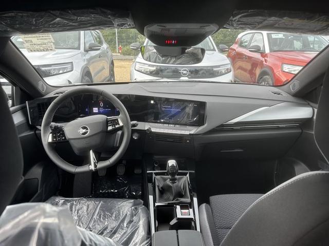 Opel Astra Edition 1.2 Turbo 6-Gang 