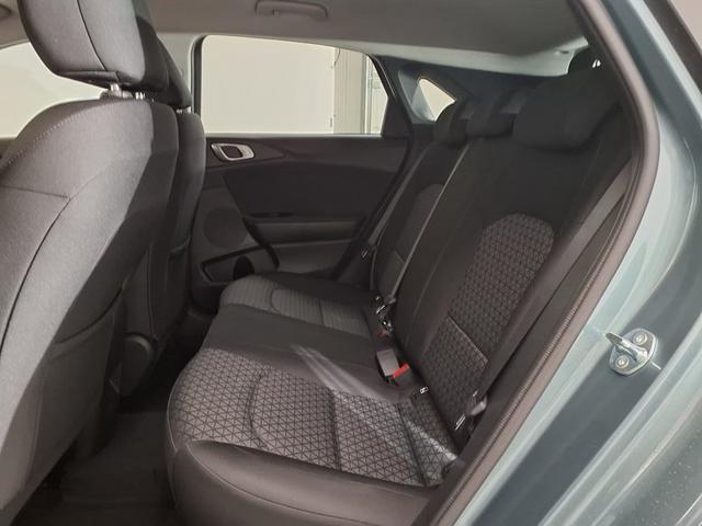 Kia Ceed LX Plus Special 1.5 T-GDI 7-Gang-DCT 