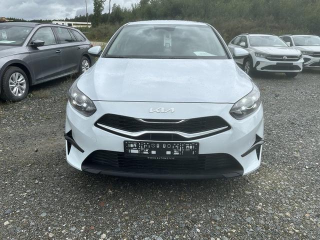 Kia Ceed Silver 1.5 T-GDI 6-Gang 