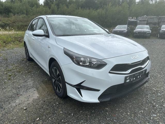 Kia Ceed Silver 1.5 T-GDI 6-Gang 