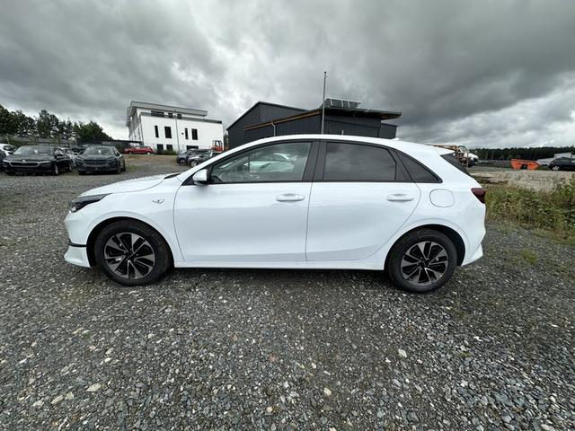 Kia Ceed Silver 1.5 T-GDI 6-Gang 