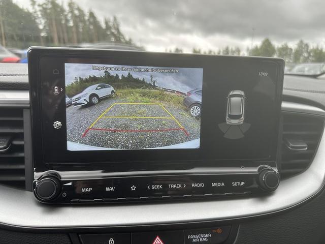Kia Ceed Silver 1.5 T-GDI 6-Gang 