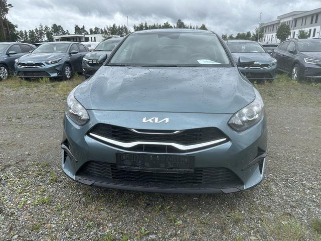 Kia Ceed Silver 1.5 T-GDI 6-Gang 