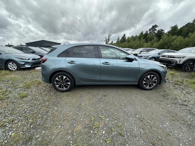 Kia Ceed Silver 1.5 T-GDI 6-Gang 