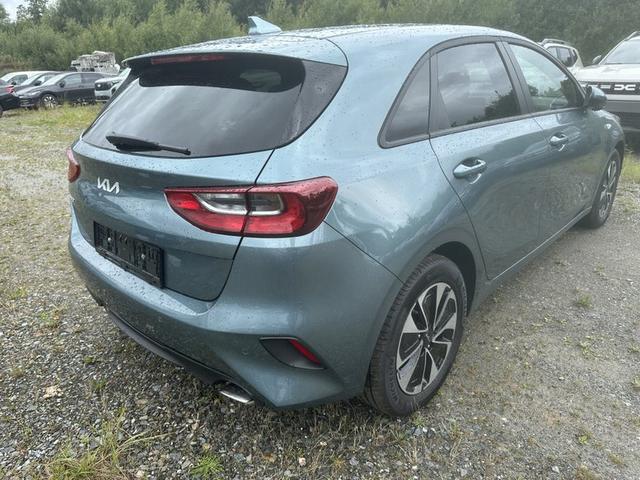 Kia Ceed Silver 1.5 T-GDI 6-Gang 