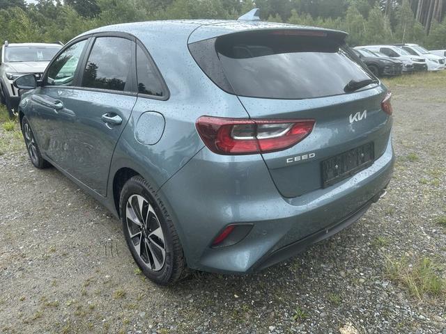 Kia Ceed Silver 1.5 T-GDI 6-Gang 