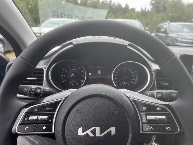 Kia Ceed Silver 1.5 T-GDI 6-Gang 