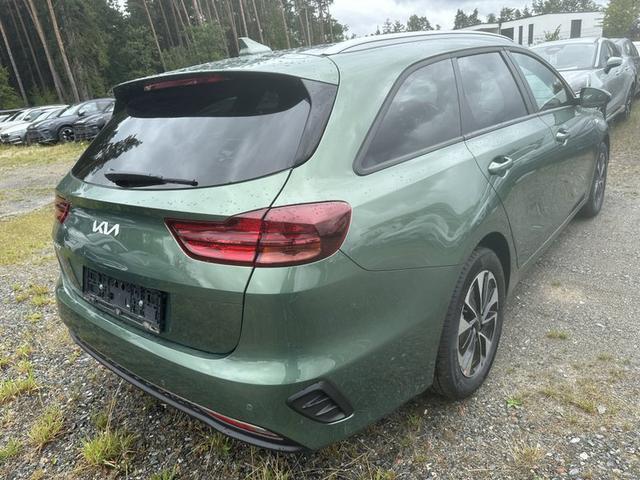 Kia Ceed Sportswagon Silver 1.5 T-GDI 6-Gang 