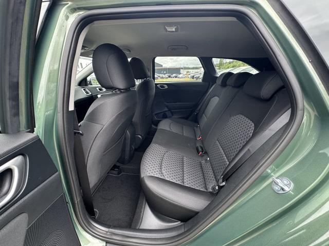 Kia Ceed Sportswagon Silver 1.5 T-GDI 6-Gang 