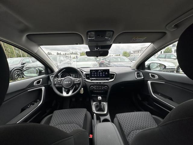 Kia Ceed Sportswagon Silver 1.5 T-GDI 6-Gang 