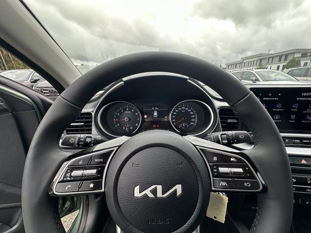 Kia Ceed Sportswagon Silver 1.5 T-GDI 6-Gang 