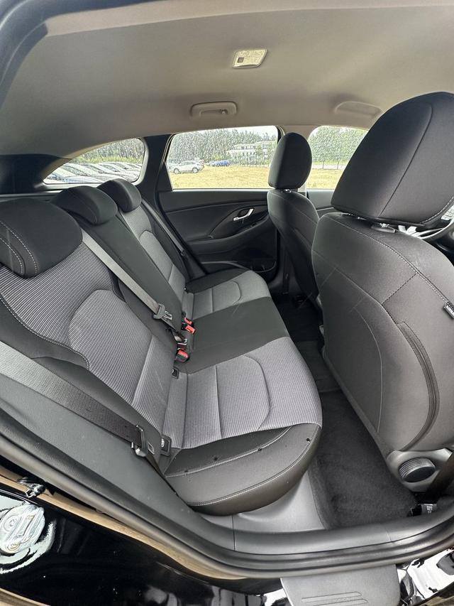 Hyundai i30 Kombi Family 1.5 T-GDI 7-Gang-DSG 