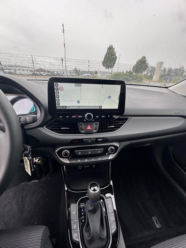 Hyundai i30 Kombi Family 1.5 T-GDI 7-Gang-DSG 