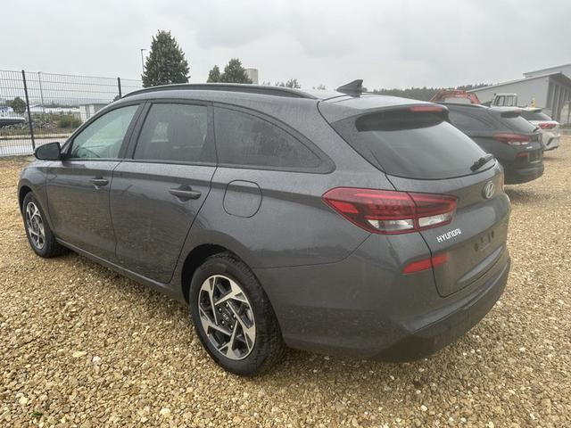 Hyundai i30 Kombi Family 1.5 T-GDI 7-Gang-DSG 