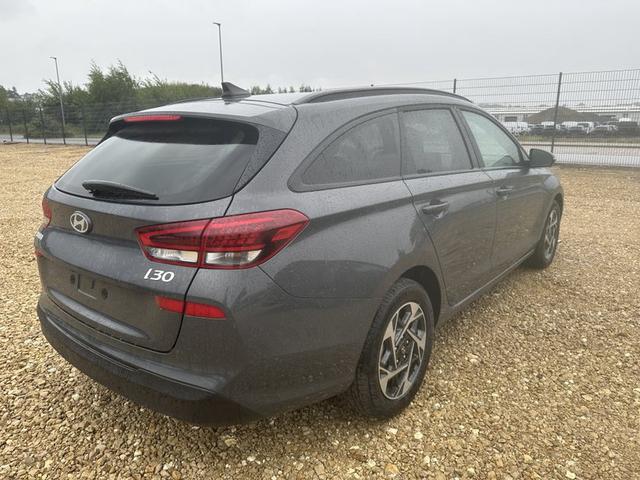 Hyundai i30 Kombi Family 1.5 T-GDI 7-Gang-DSG 