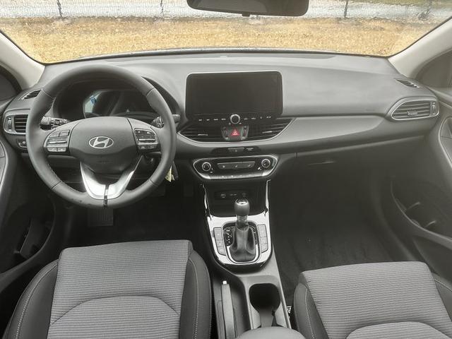 Hyundai i30 Kombi Family 1.5 T-GDI 7-Gang-DSG 