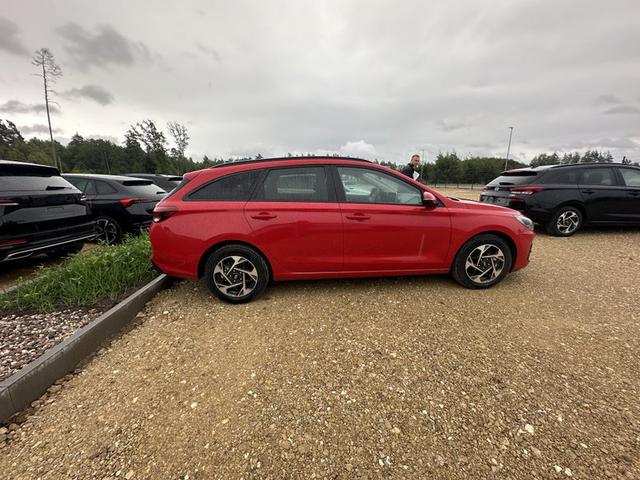 Hyundai i30 Kombi Family 1.5 T-GDI 7-Gang-DSG 