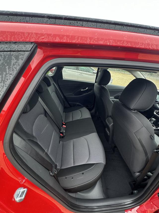 Hyundai i30 Kombi Family 1.5 T-GDI 7-Gang-DSG 