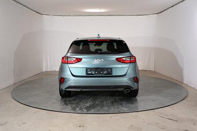 Kia Ceed Silver 1.5 T-GDI 6-Gang 