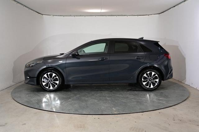 Kia Ceed Silver 1.5 T-GDI 6-Gang 