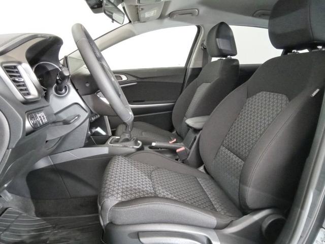 Kia Ceed Silver 1.5 T-GDI 6-Gang 