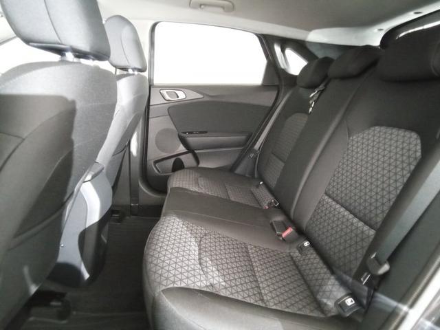 Kia Ceed Silver 1.5 T-GDI 6-Gang 