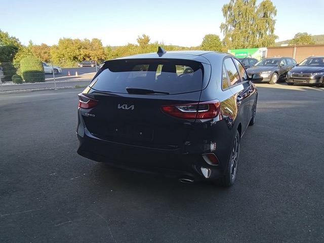 Kia Ceed Silver 1.5 T-GDI 6-Gang 