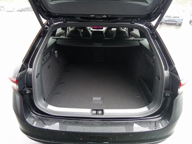 Skoda Superb Combi Sportline 2.0 TSI 7-Gang-DSG 4x4 