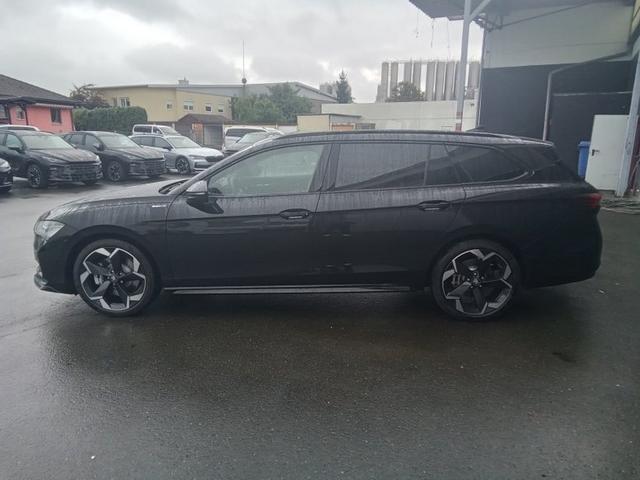 Skoda Superb Combi Sportline 2.0 TSI 7-Gang-DSG 4x4 