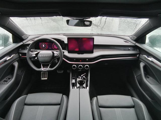 Skoda Superb Combi Sportline 2.0 TSI 7-Gang-DSG 4x4 