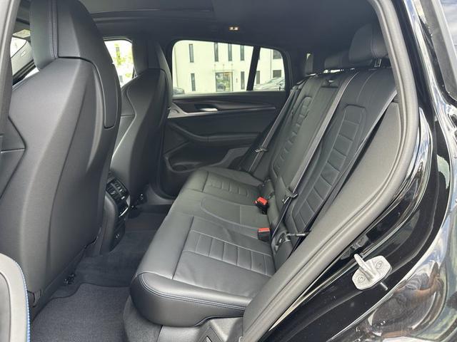 BMW X4 M Automobile 3.0 8-Gang Steptronic xDrive 