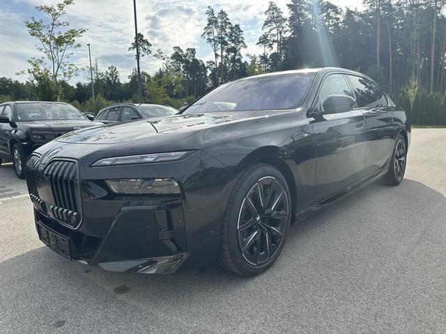 BMW 7er - M Sportpaket Pro 3.0 8-Gang Steptronic xDrive