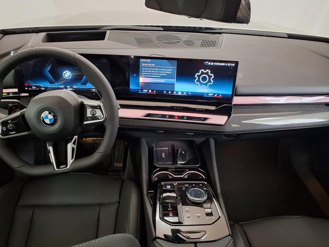 BMW 5er Touring M Sportpaket Pro 3.0 8-Gang Steptronic xDrive 