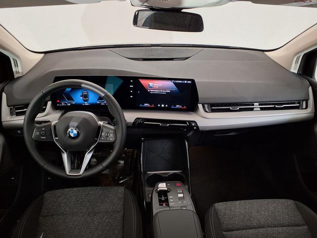 BMW 2er Active Tourer Serie 1.5 7-Gang Steptronic 