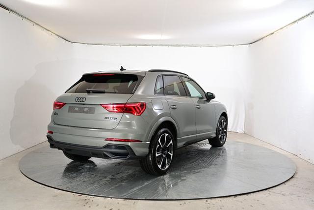 Audi Q3 S line 40 TFSI 2.0 7-Gang tronic quattro 