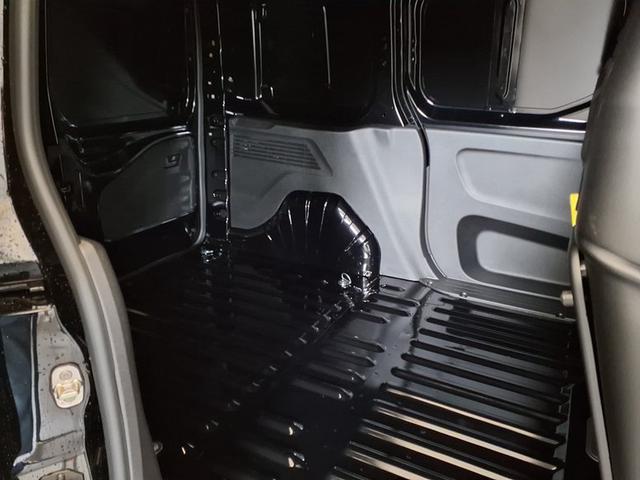 Opel Combo Cargo Länge 1 mit normaler Nutzlast 1.5 BlueHDi 6-Gang 