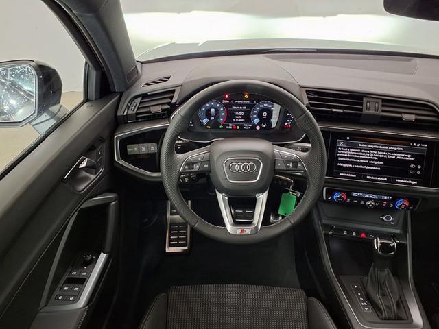 Audi Q3 S line 40 TFSI 2.0 7-Gang tronic quattro 