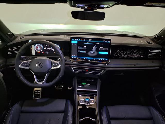 Volkswagen Tiguan R-Line Sport 2.0 TSI 4MOTION 7-Gang-DSG 