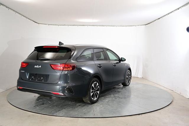 Kia Ceed Sportswagon Silver 1.5 T-GDI 6-Gang 