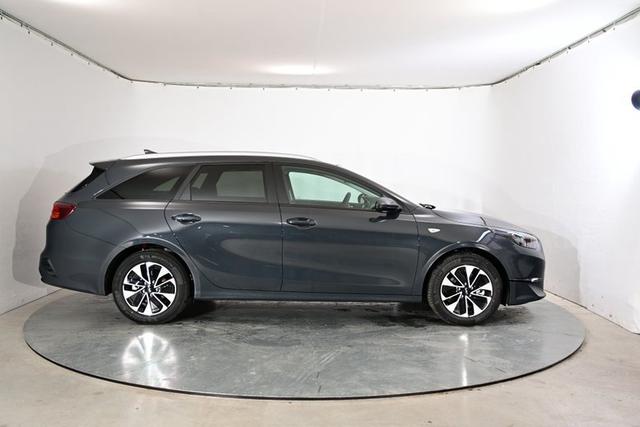 Kia Ceed Sportswagon Silver 1.5 T-GDI 6-Gang 