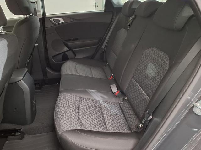 Kia Ceed Sportswagon Silver 1.5 T-GDI 6-Gang 