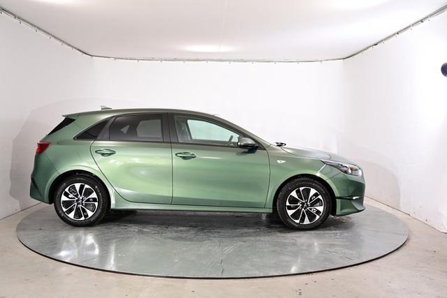 Kia Ceed Silver 1.5 T-GDI 7-Gang-DCT 