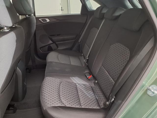 Kia Ceed Silver 1.5 T-GDI 7-Gang-DCT 